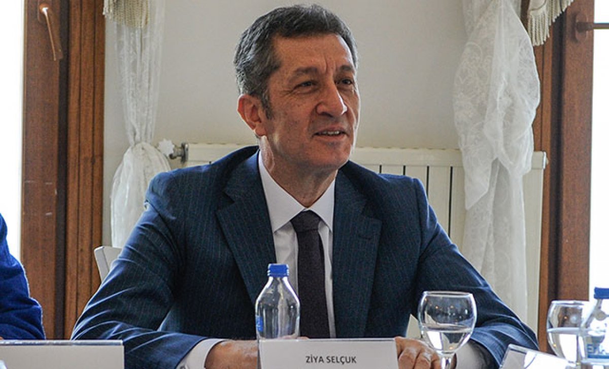 Milli Eğitim Bakanı Ziya Selçuk kimdir? biyografisi Milli Eğitim Bakanı Ziya Selçuk kimdir? biyografisi
