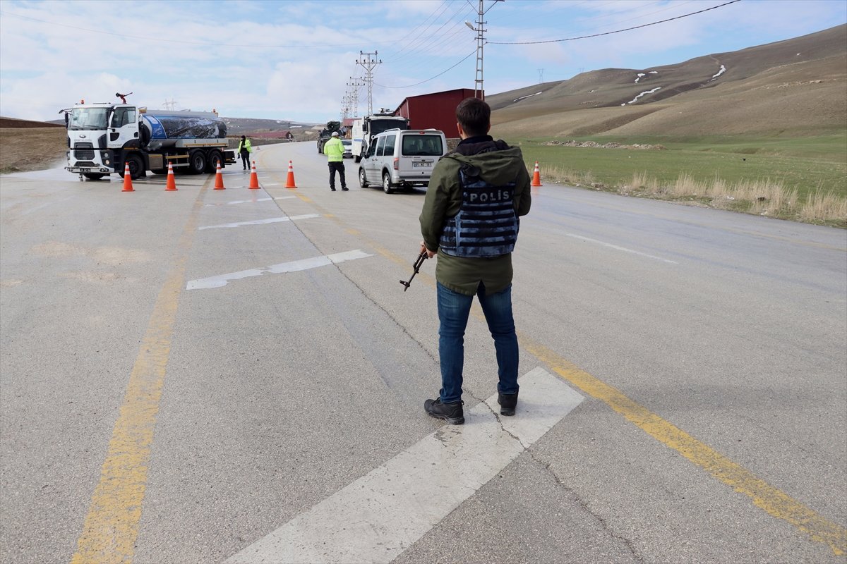a İbrahim Kalın: Sokağa çıkma yasağı tekrar olabilir