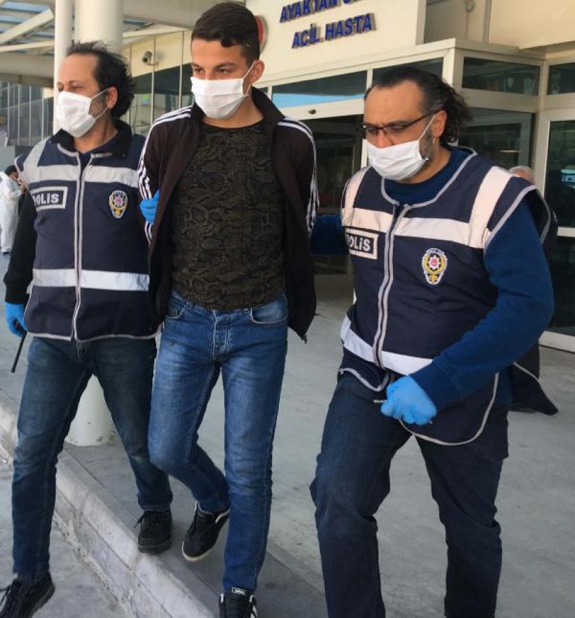 d Marketten çikolata almaya gitti, silah çekti