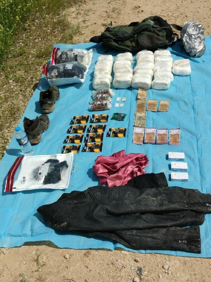 Suriye'ye geçiş bölgesinde 15 kilo patlayıcı bulundu