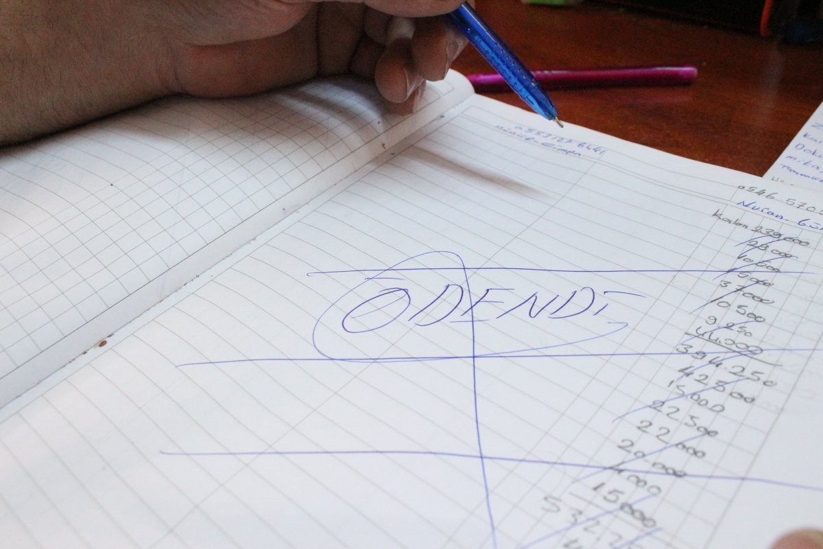 İ Gizemli hayırsever bu sefer de Uşak'ta ortaya çıktı