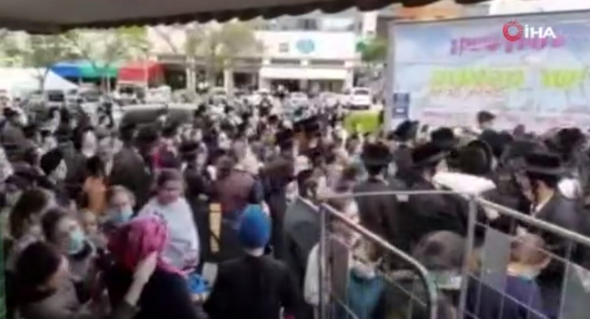 i İsrail'de Paskalya yumurtası alma izdihamı