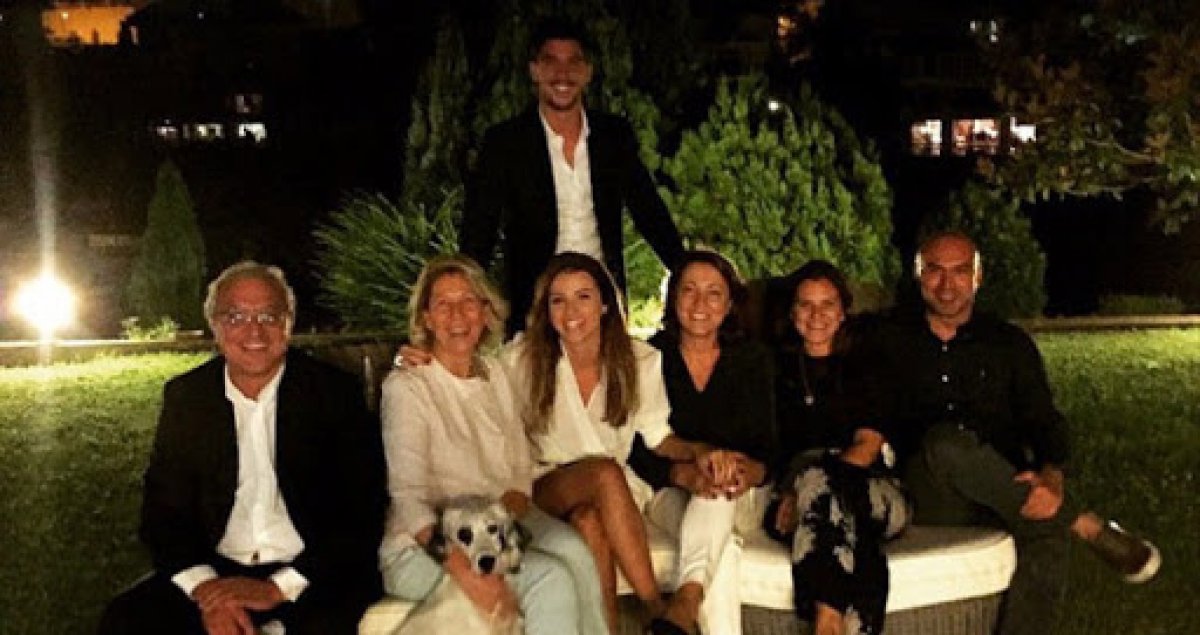 Kaan Yıldırım annesi ile babasını sildi