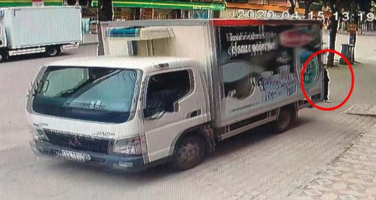 d Isparta'da bir kadına kamyonet çarptı
