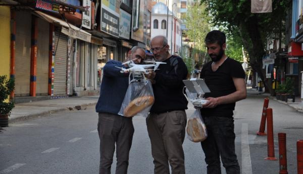 Gaziantepli fırıncıdan 'drone'lu ekmek servisi