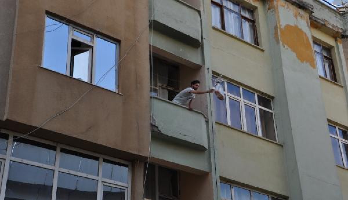 Gaziantepli fırıncıdan 'drone'lu ekmek servisi