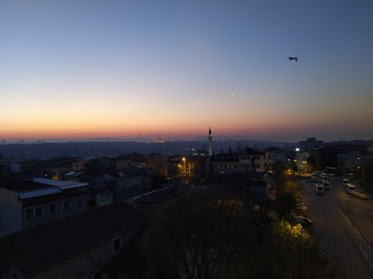 Kısıtlamanın ikinci gününde de yollar boş kaldı