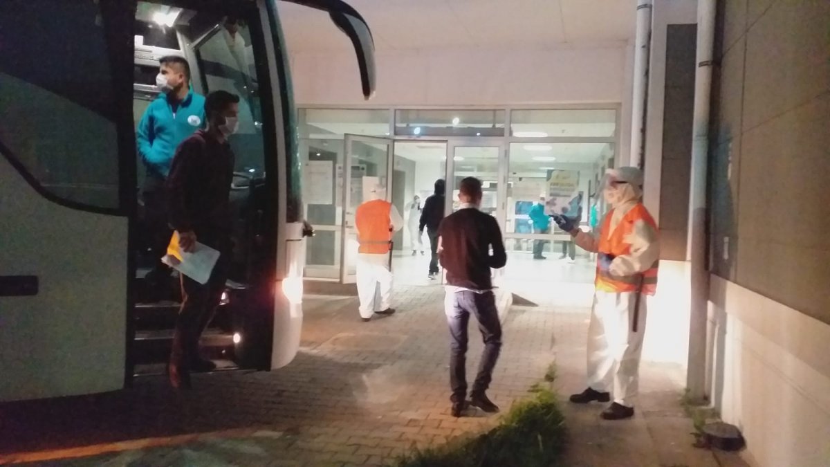 Karantina gemisindeki 35 Türk vatandaşı, Tekirdağ’a getirildi