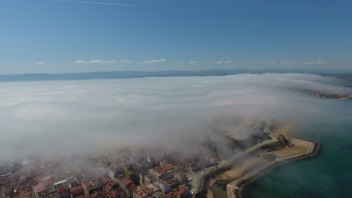 Sinop'u sis bulutu kapladı