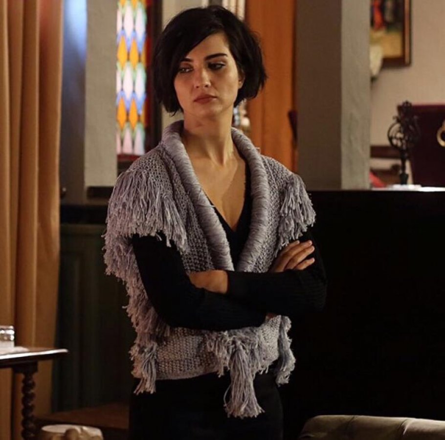 Tuba Büyüküstün: Kendimize dert arıyoruz