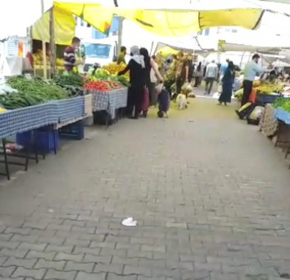 Pazartesi pazarında koronaya karşı önlem alınmadı