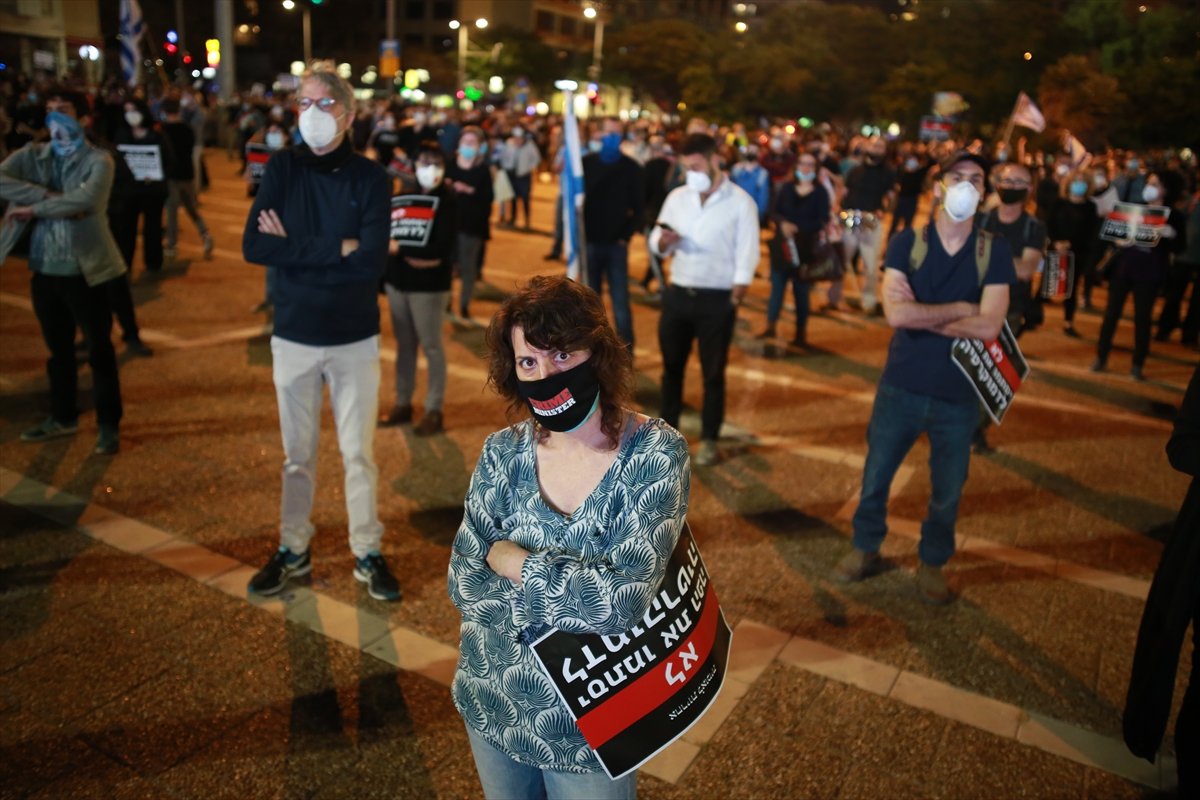 İsrail'de sosyal mesafeli Netanyahu protestosu