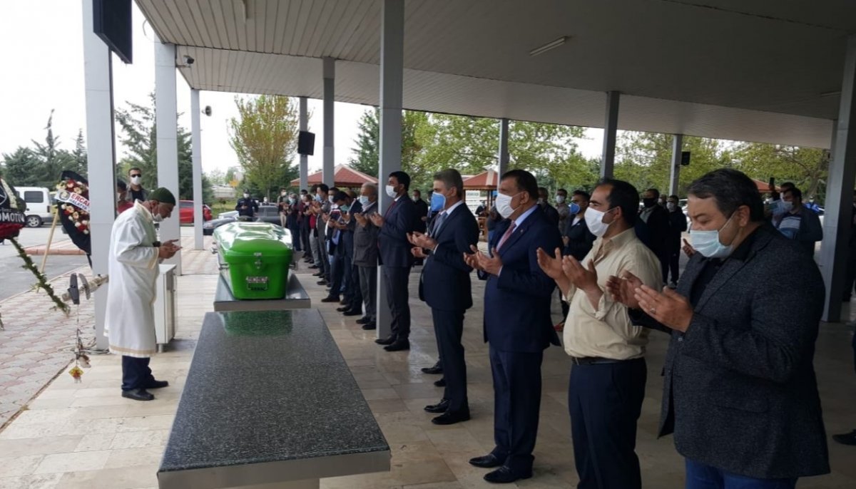 Malatya'nın sevilen yüzü 'Mercedes Kadir' toprağa verildi