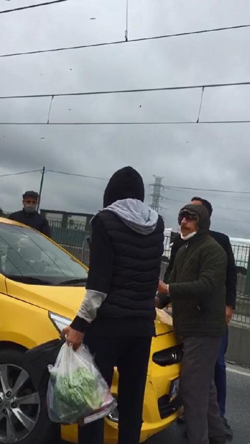 d Takside gelinini gördü, aracın önüne yattı