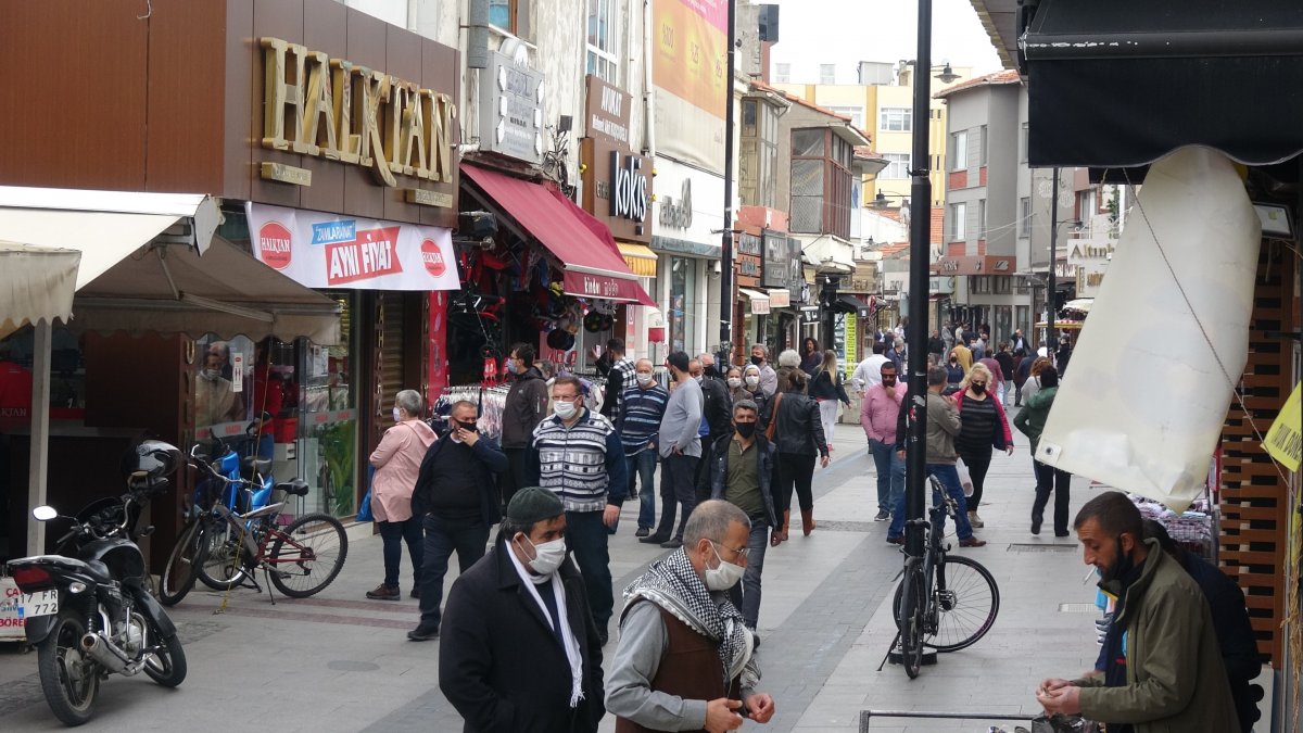 Koronaya aldırmadılar, maaş derdine düştüler