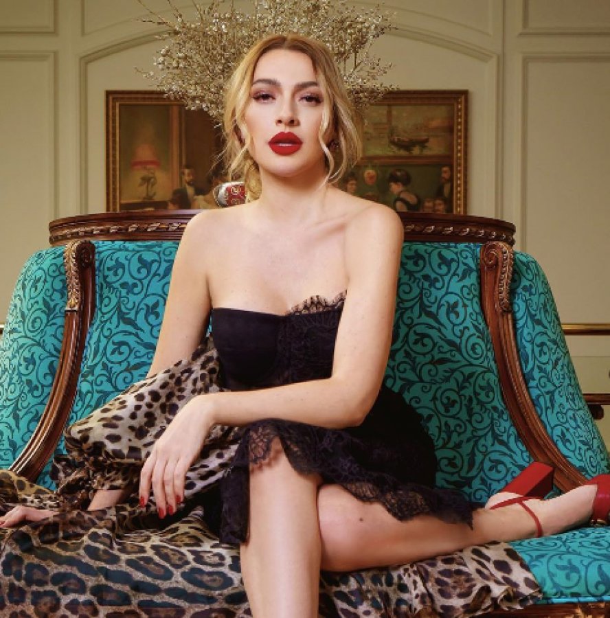 Hadise'den dikkat çeken paylaşım