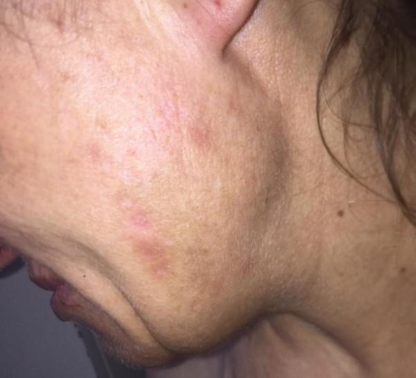 d Babasından şiddet gören annesi için yardım istedi