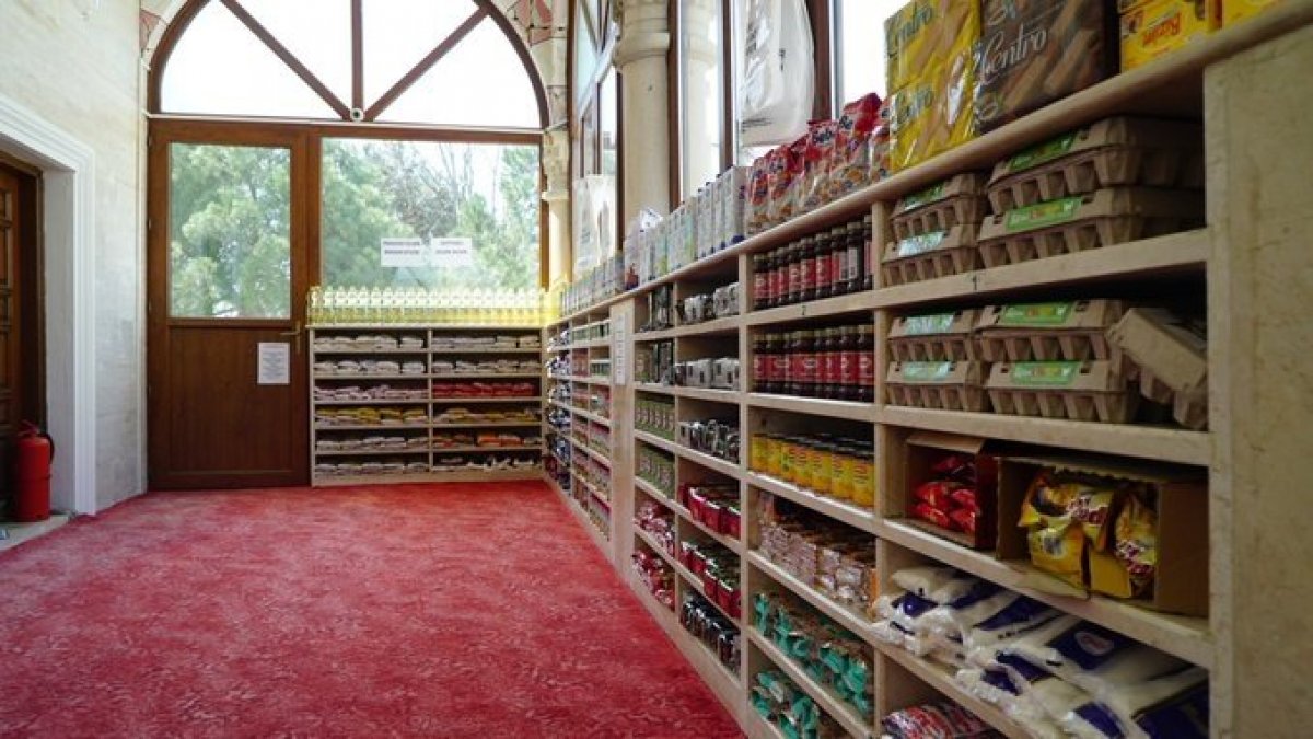 İstanbul'daki cami hayır için açıldı