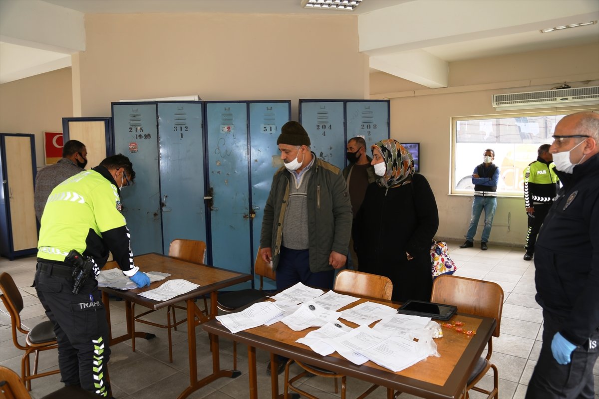 a Sahte izin belgeli yolculara ceza