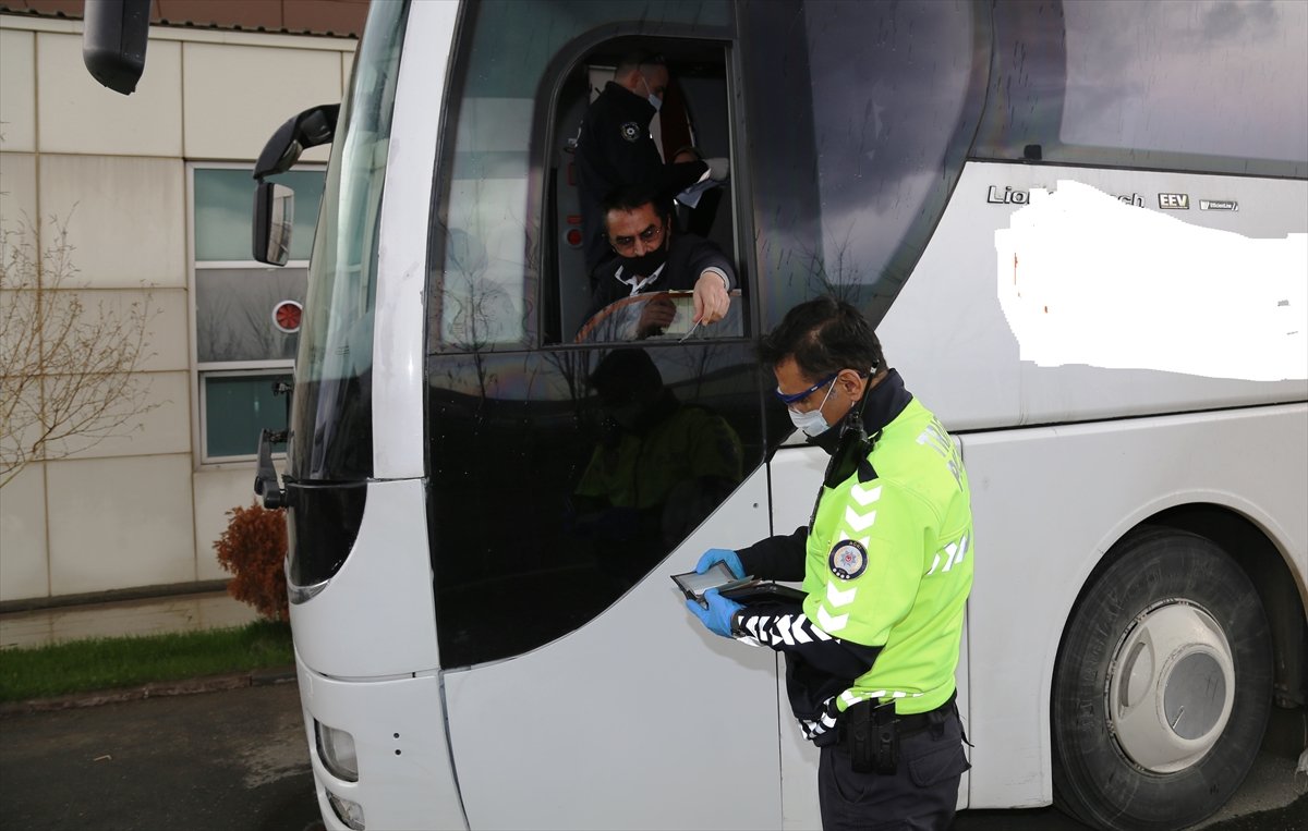 a Sahte izin belgeli yolculara ceza