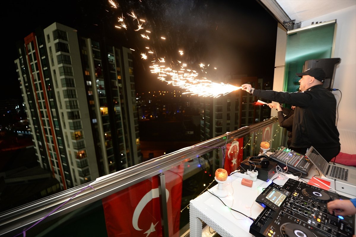 Yurtta İstiklal Marşı coşkusu