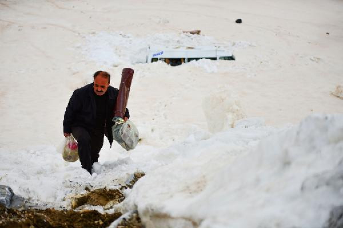 i Van'da çığın altında kalan minibüse 3 ay sonra ulaşıldı