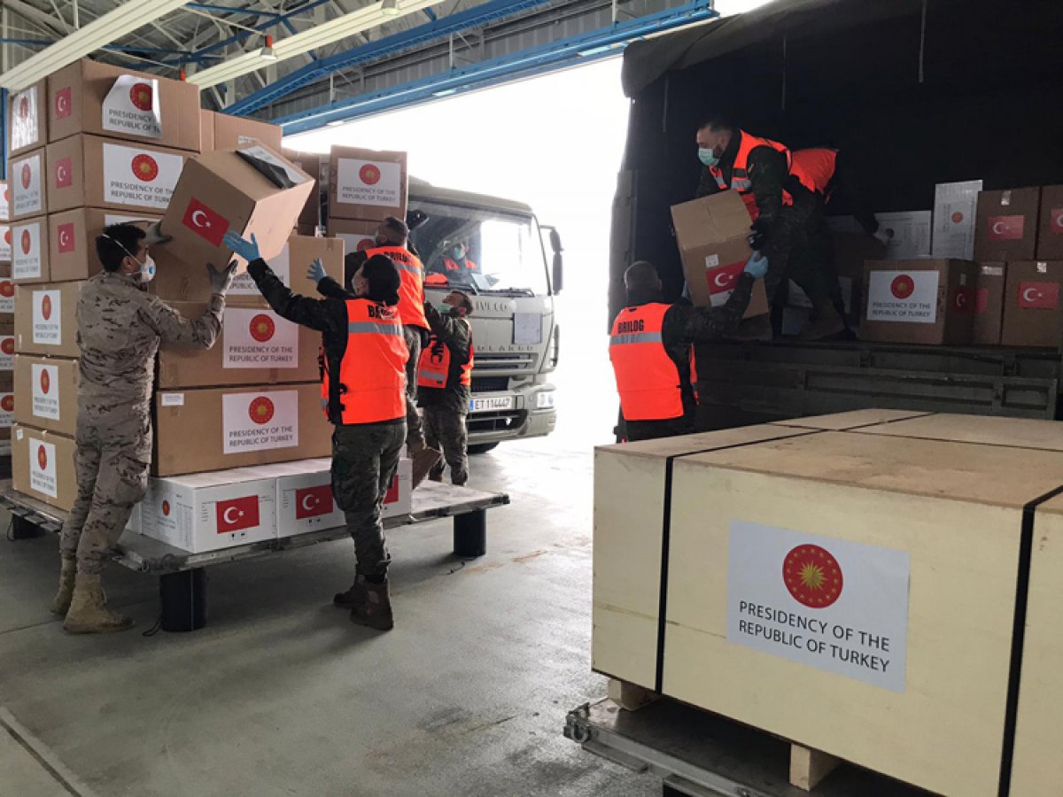 a Türkiye, 54 ülkeye yardım gönderdi