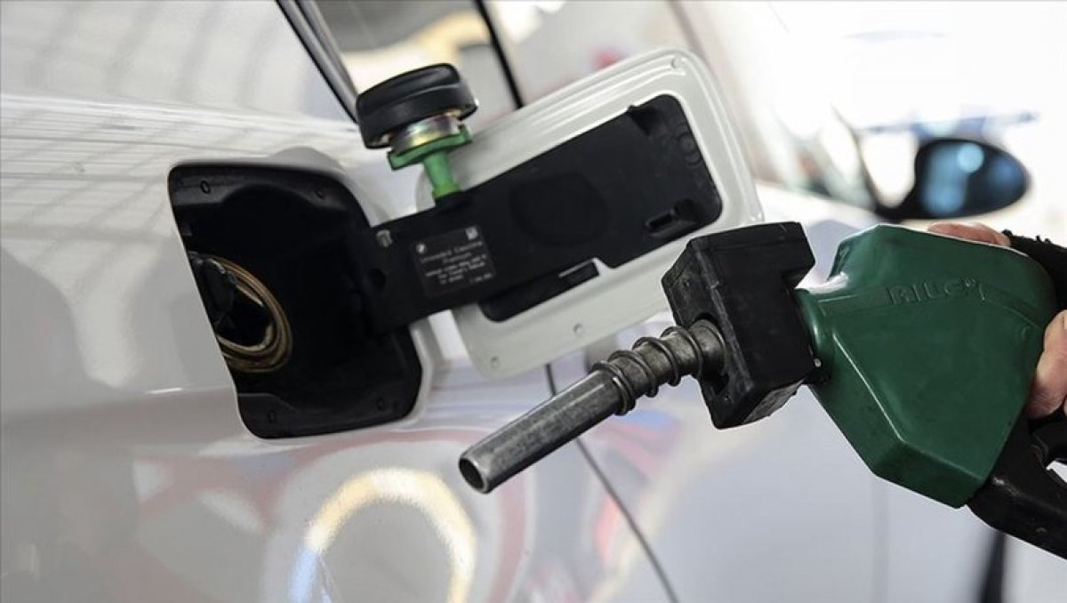 Benzinde 9 kuruş indirim kararı