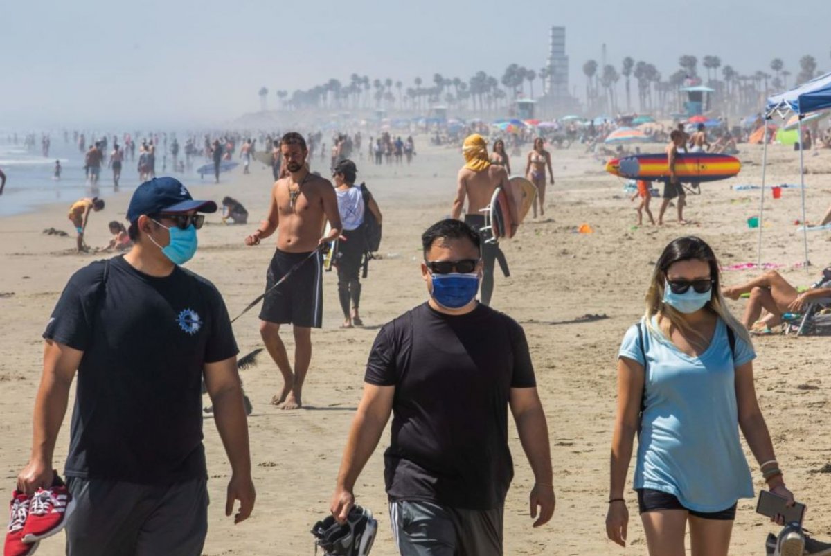 ABD'de halk, plajlara akın etti