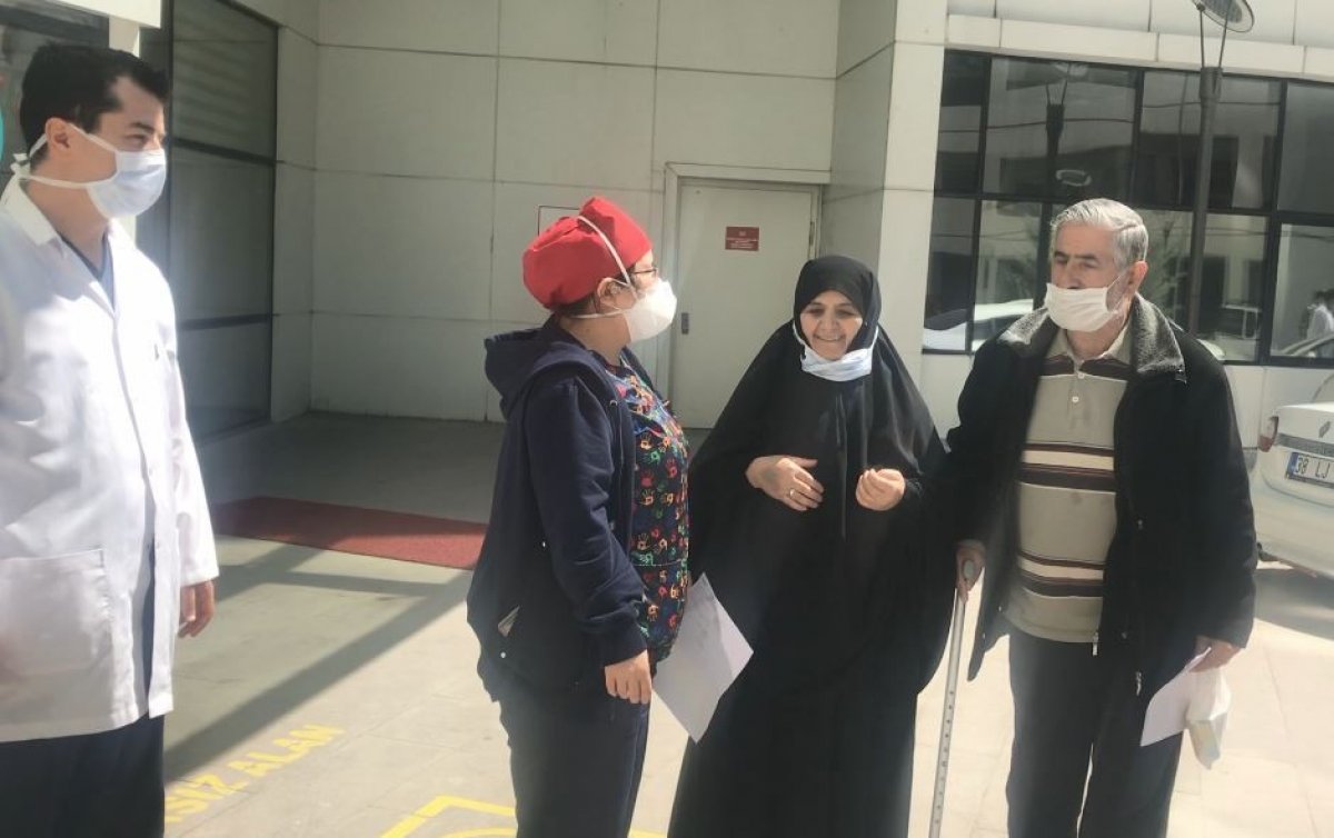 i Kastamonu’da yaşlı çift el ele taburcu oldu