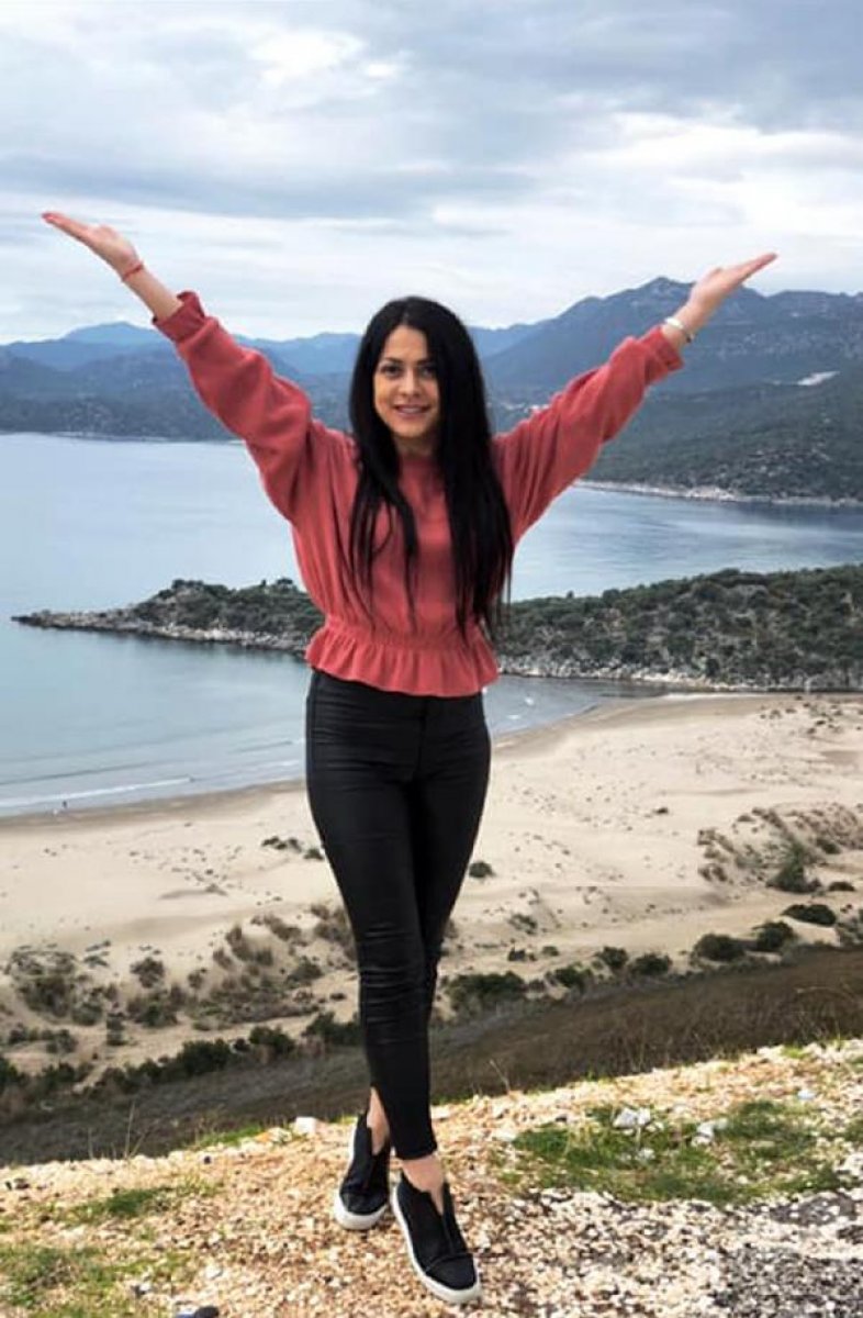 d Fotoğraf çektirmek isteyen kadın denize düşerek öldü