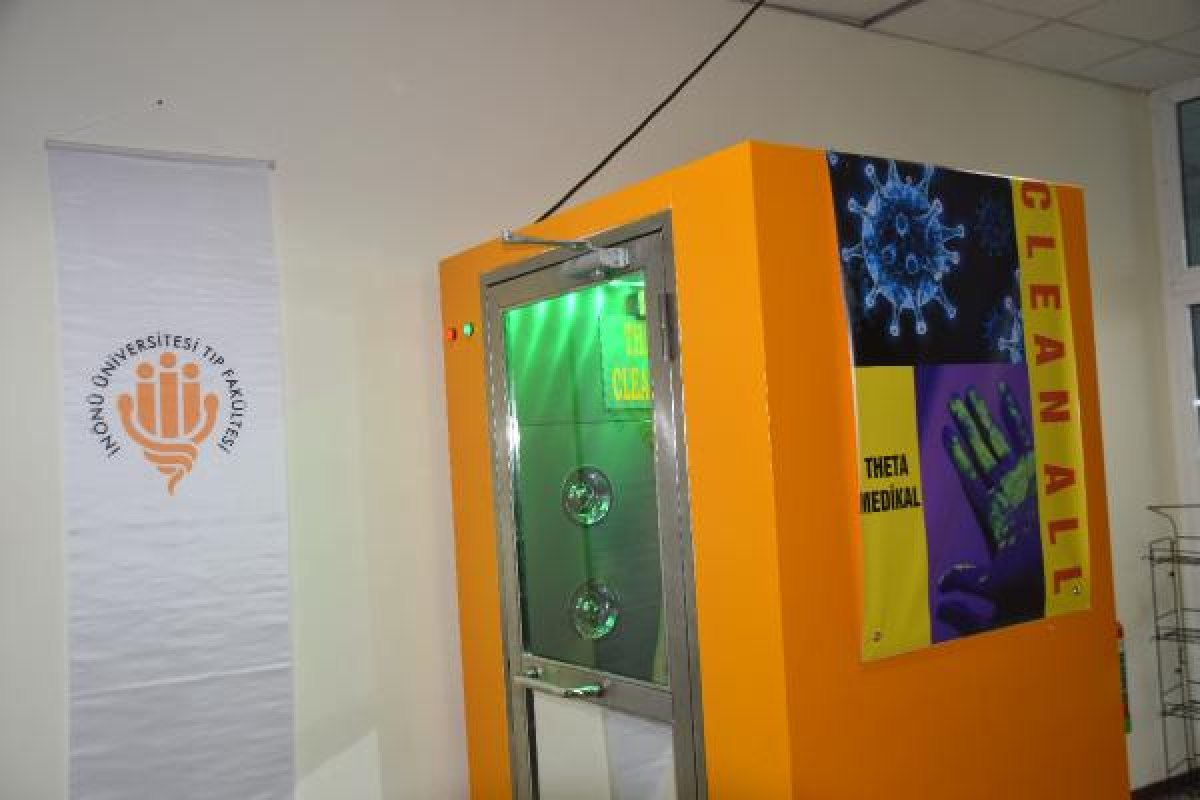 Virüs ve bakterileri 1 dakikada temizleyen kabin