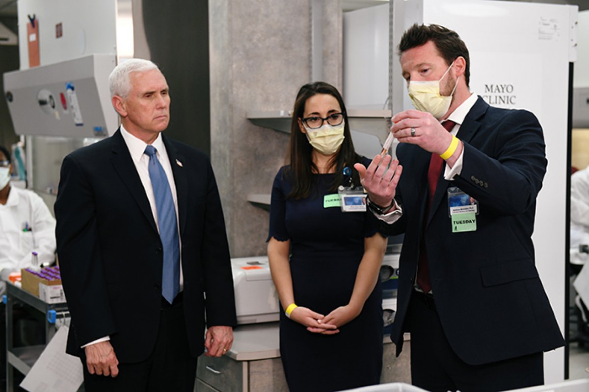 r Mike Pence, hastane ziyaretinde maske takmadı