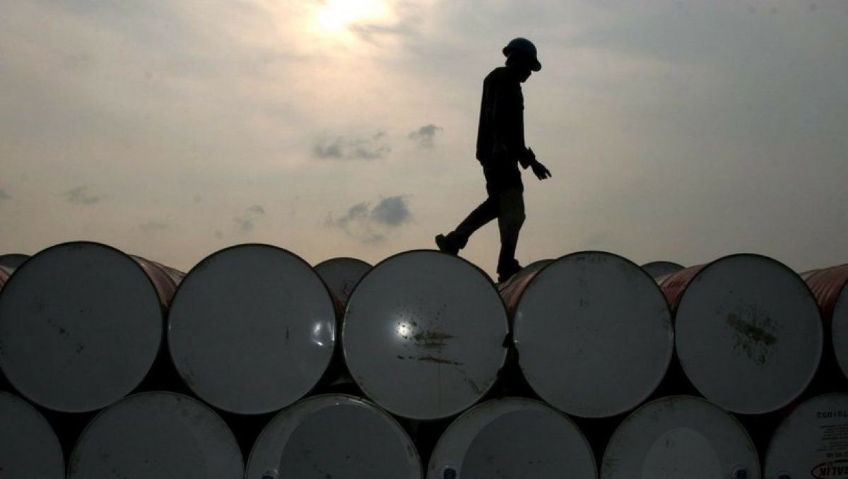 Rusya, petrol üretimini yüzde 19 azaltacak