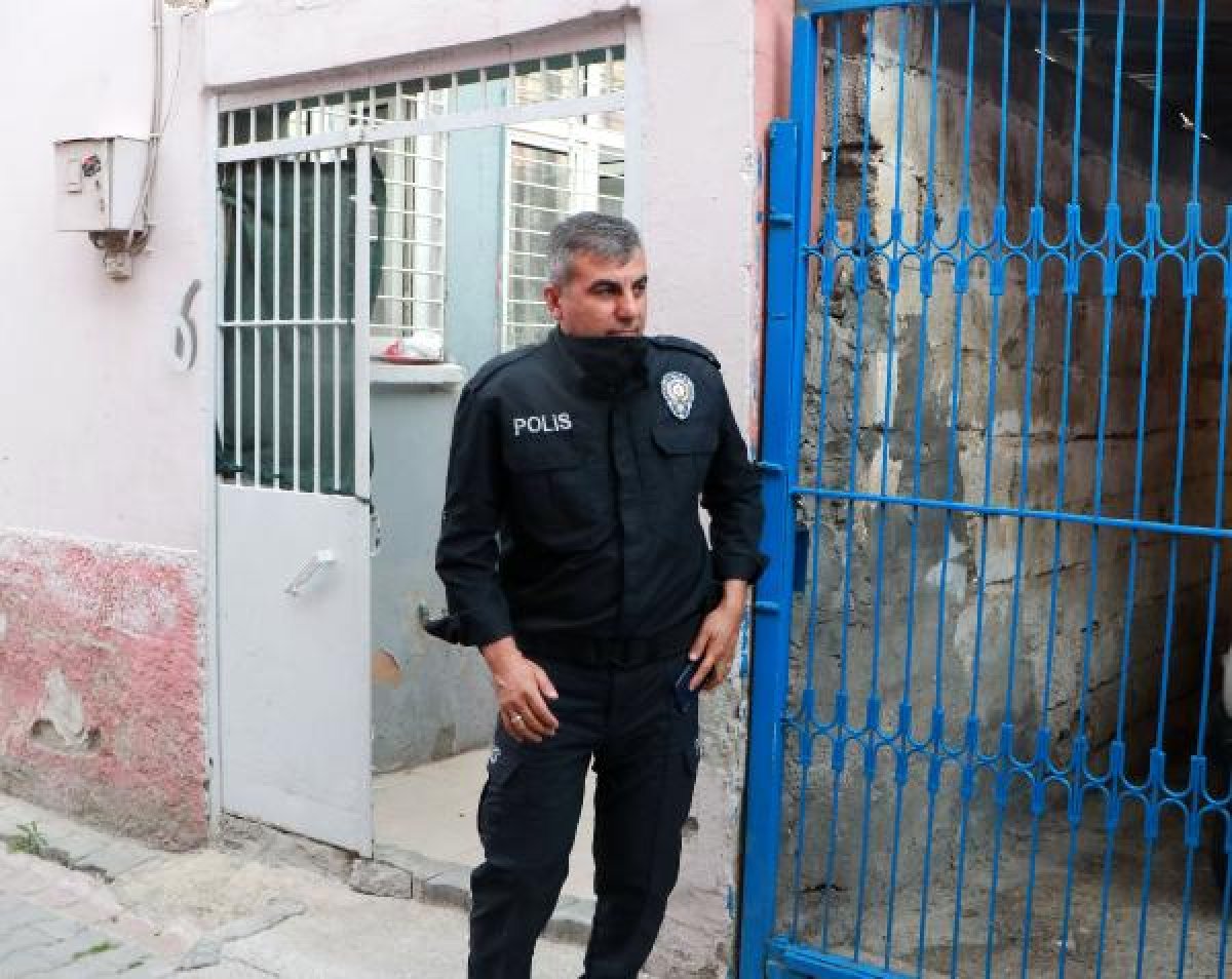 d Uçurtmasını kurtarmaya çalışırken akıma kapıldı