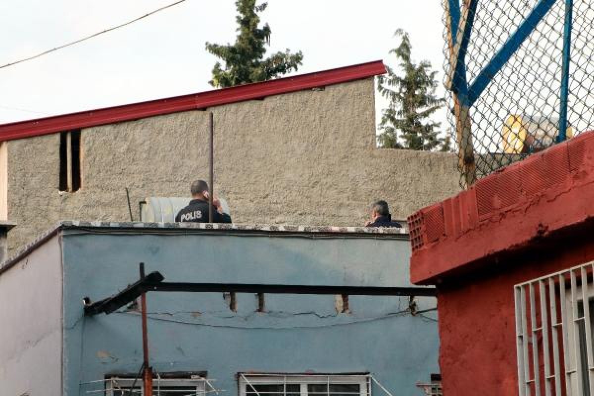 d Uçurtmasını kurtarmaya çalışırken akıma kapıldı