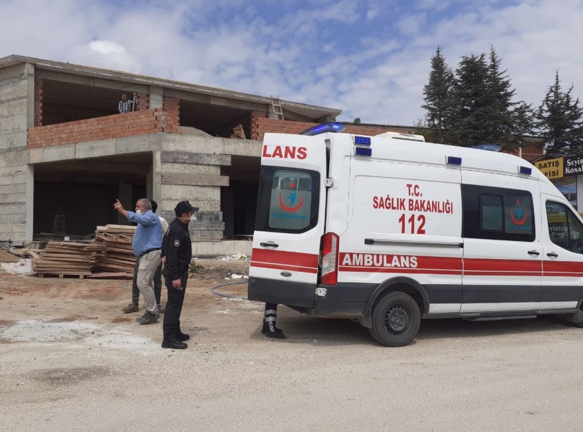 i İşçi Bayramı'nda inşaat düşen işçi yaralandı