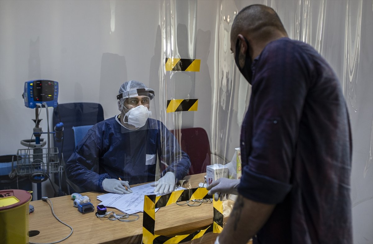 AA ekibi İstanbul'da, sağlıkçıların bir gününü takip etti