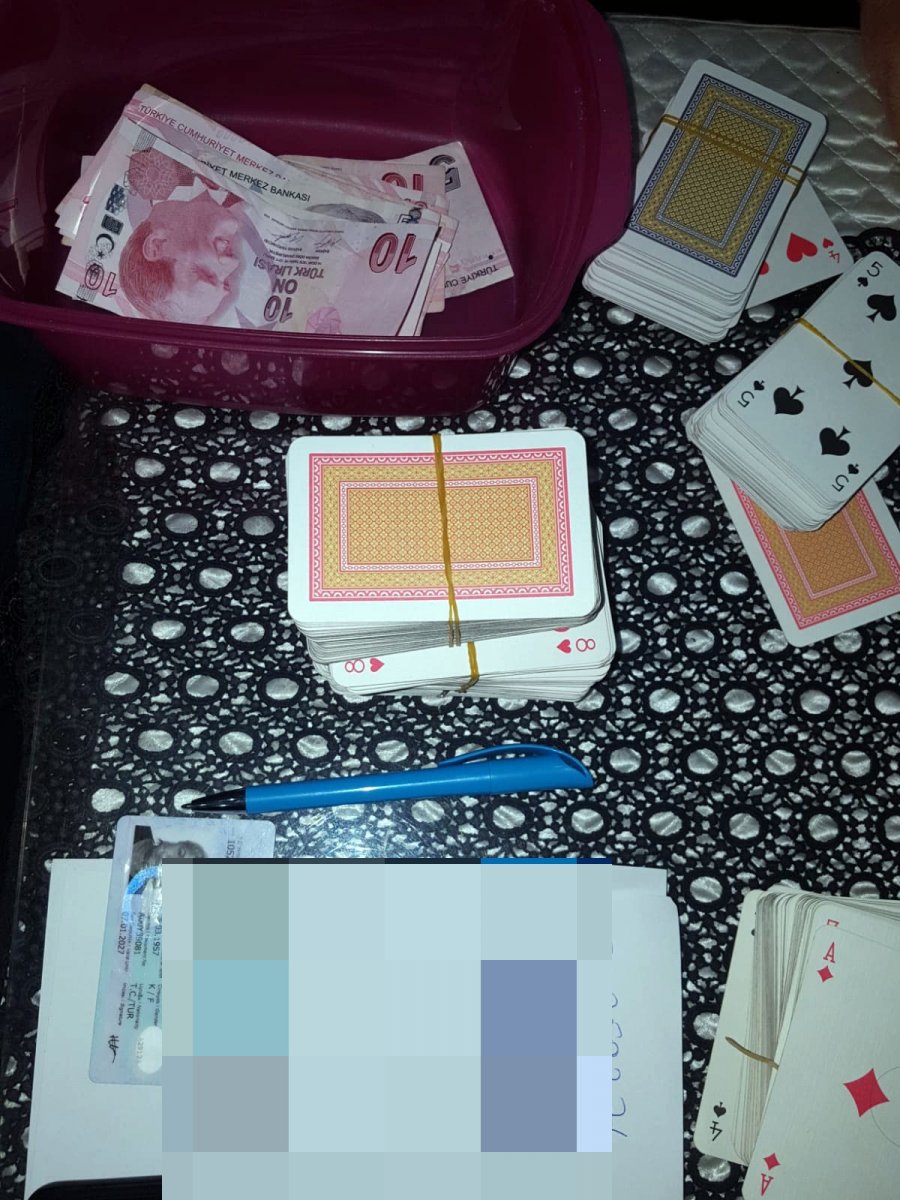 i Adana'da kumar oynayan 40 kişi, suç üstü yakalandı