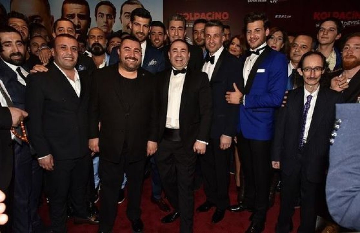 Şafak Sezer: Film galama sahte bilet basmışlar