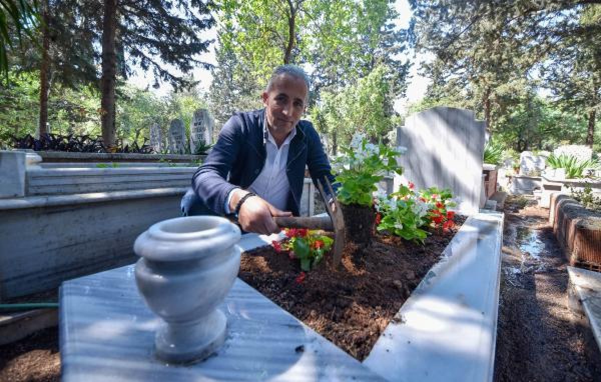 Korona, mezar ziyaretini dijitalleştirdi