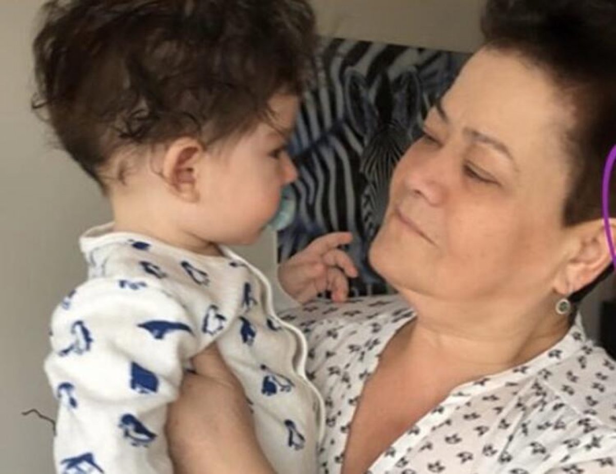 Fahriye Evcen oğlu ve annesini paylaştı