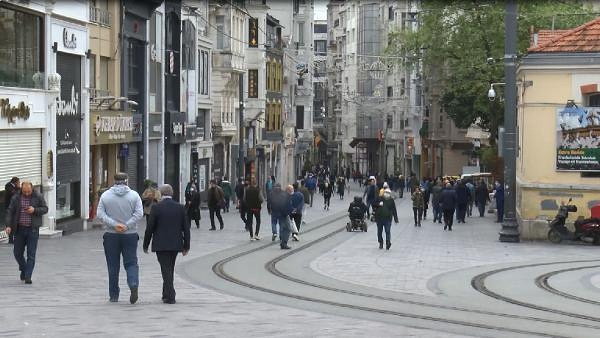 Sağlık Bakanı, İstiklal Caddesi'nden fotoğraf paylaştı