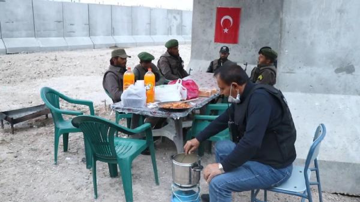 d Tel Abyad’da Ramazan'dan dolayı dönüşümlü nöbet tutuluyor