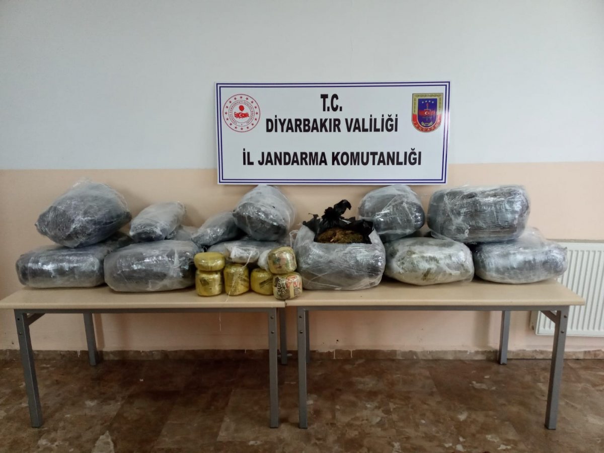 i Ambulansla uyuşturucu sevkiyatını jandarma sonlandırdı