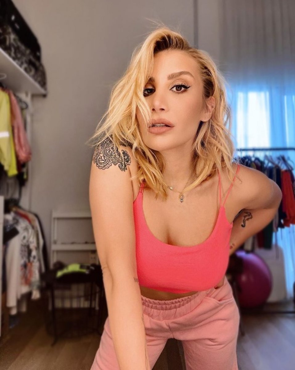 İrem Derici, ev halini paylaştı