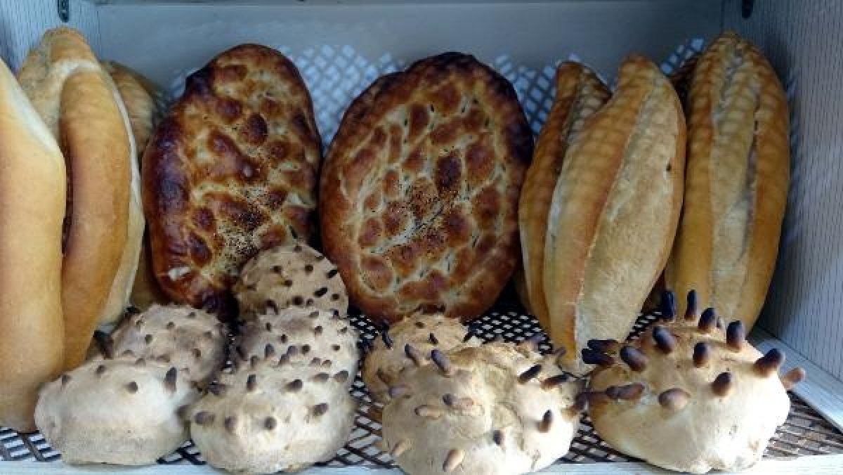 i Van'da koronavirüs şeklinde ekmek üretildi