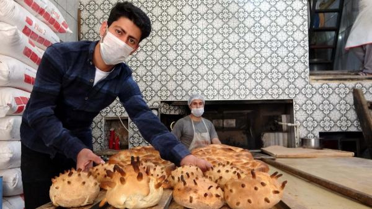 dha Van'da koronavirüs şeklinde ekmek üretildi