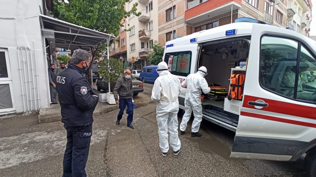 i Korona karantinasından kaçan adam çay ocağında yakalandı