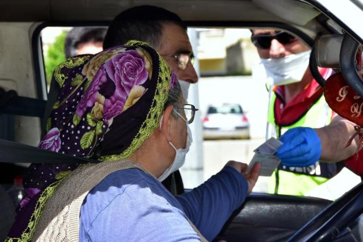 dha Muğla'da araç kuyruğu 4 kilometreye ulaştı